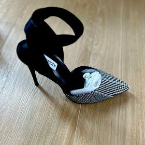 Brand new Steve Madden heels